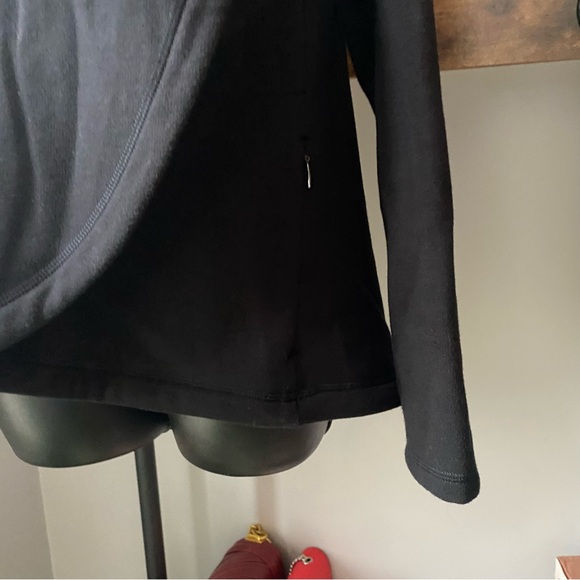 Athleta COZY KARMA fleece asymmetrical PULLOVER with zippered pocket size XS - Picture 4 of 8